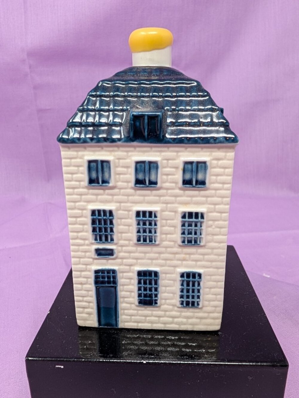 KLM Blue Delft House #55